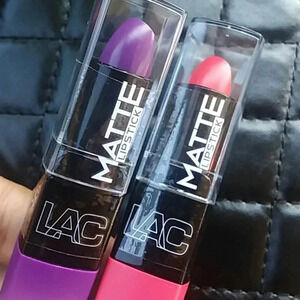 2 LAC Lipstick